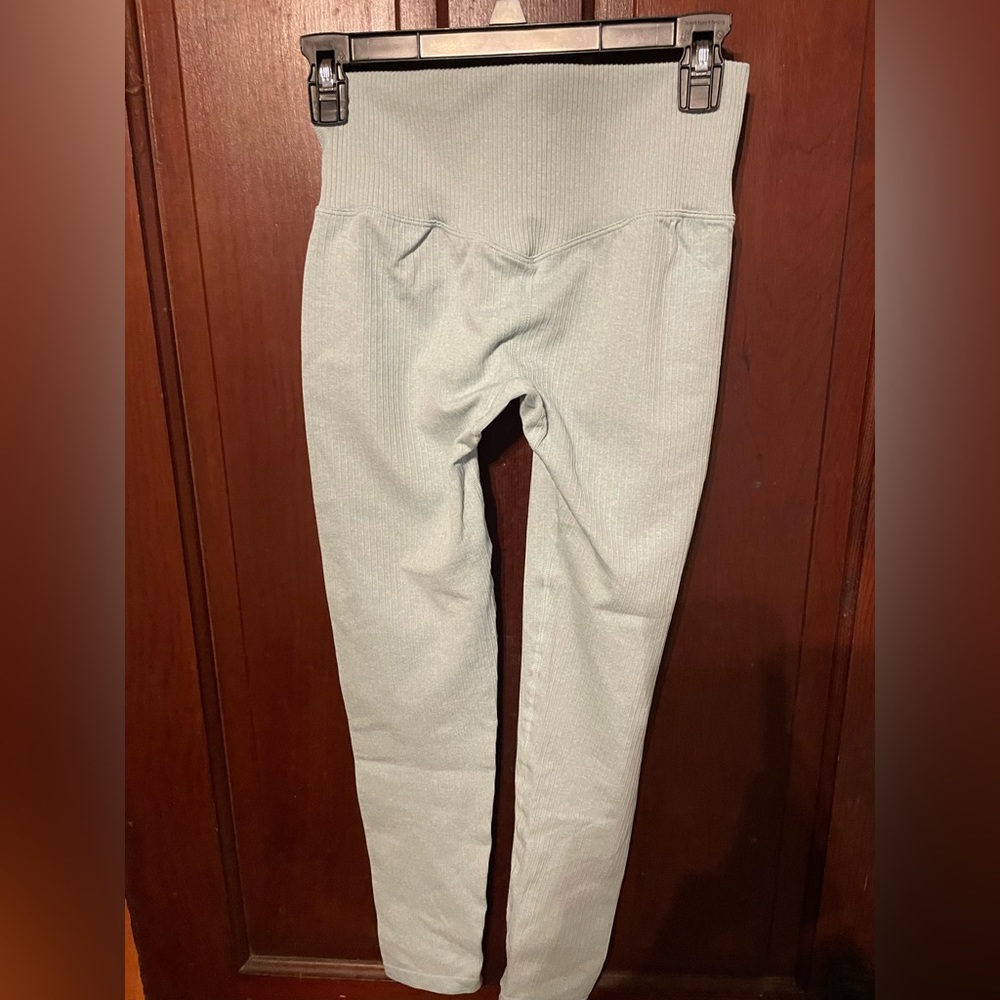 Light Blue Amazon Matching Workout Set. Size Large. - Picture 3 of 5